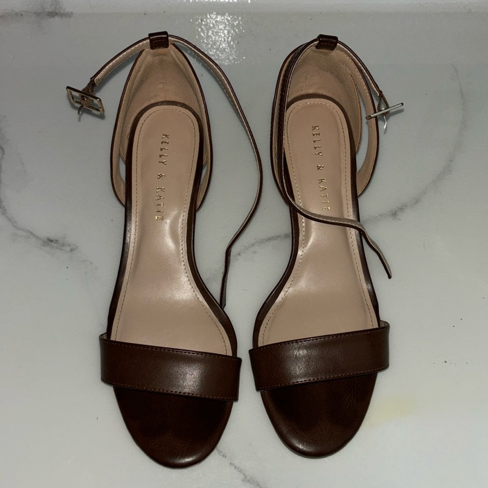 Brown sandals in good condition